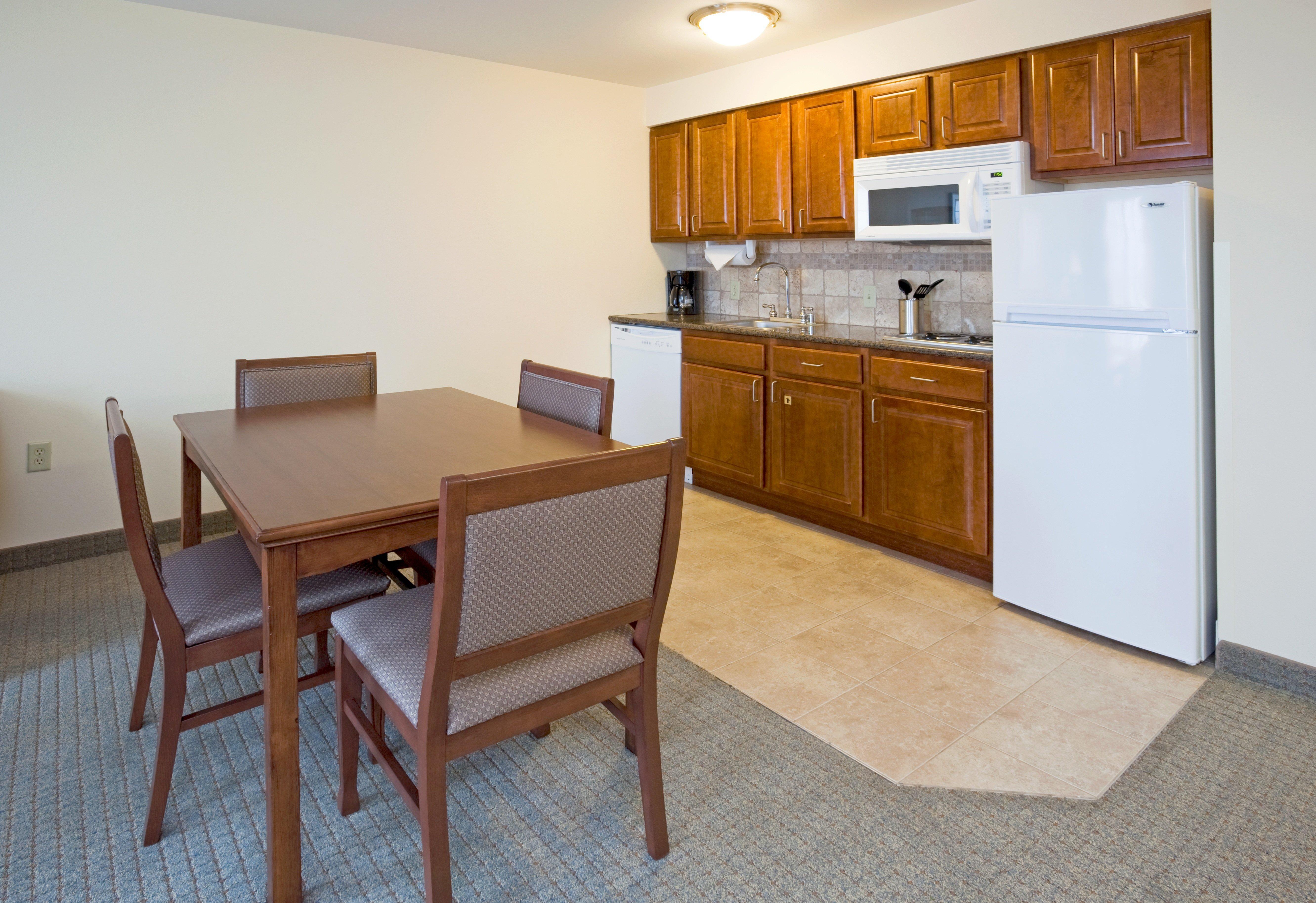 Staybridge Suites Milwaukee West-Oconomowoc By Ihg Esterno foto