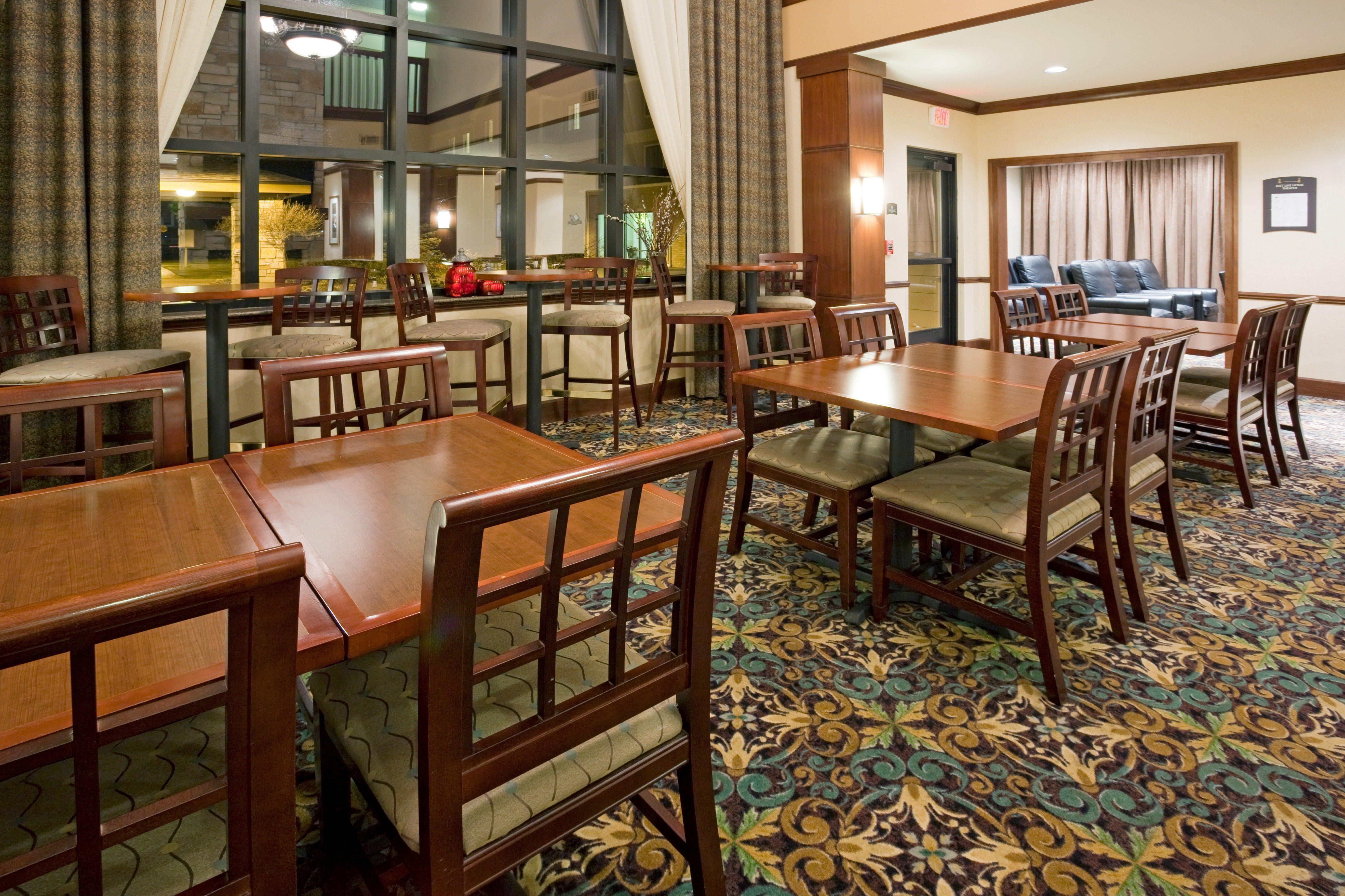 Staybridge Suites Milwaukee West-Oconomowoc By Ihg Esterno foto