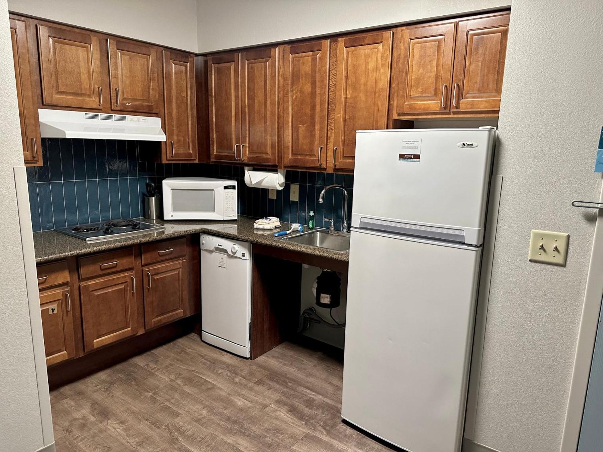 Staybridge Suites Milwaukee West-Oconomowoc By Ihg Esterno foto