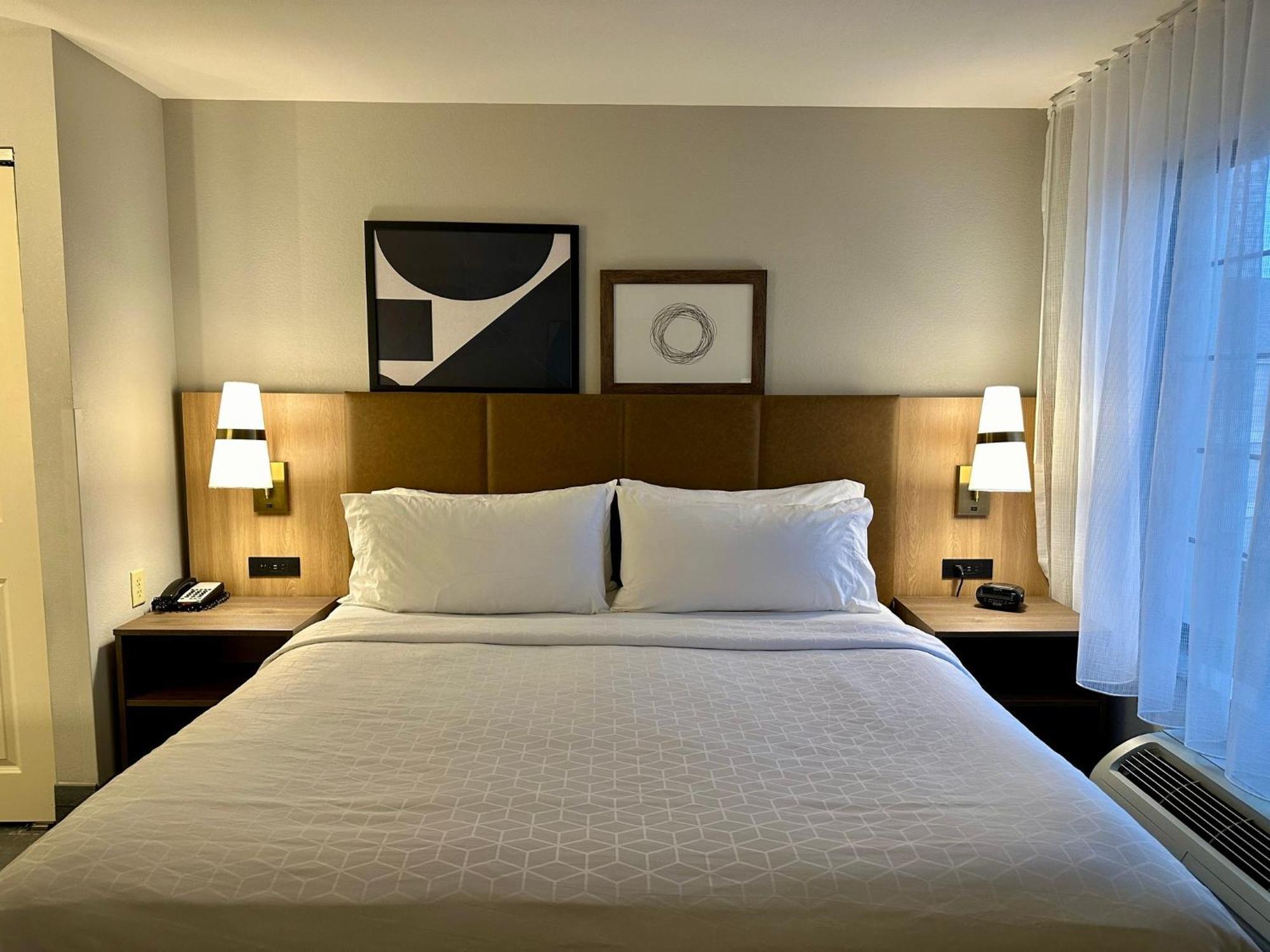 Staybridge Suites Milwaukee West-Oconomowoc By Ihg Esterno foto