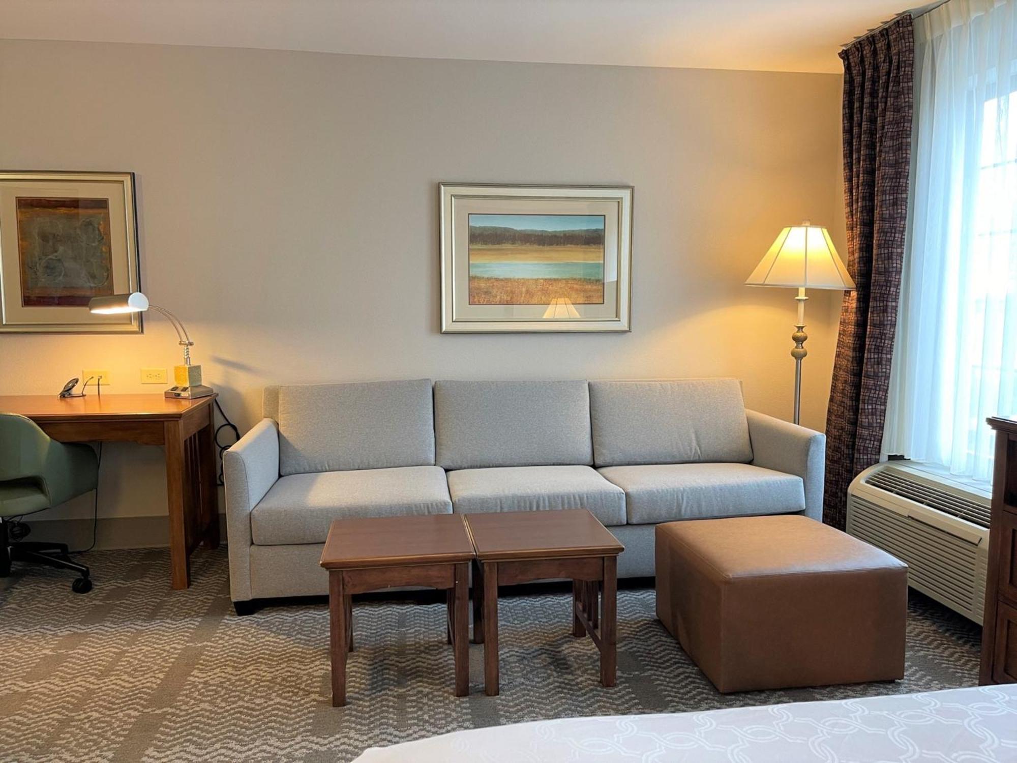 Staybridge Suites Milwaukee West-Oconomowoc By Ihg Esterno foto